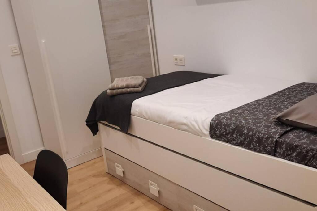 אוביידו Apartamentos Milan 2 מראה חיצוני תמונה