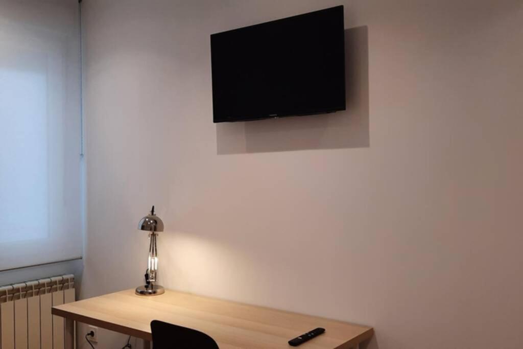 אוביידו Apartamentos Milan 2 מראה חיצוני תמונה
